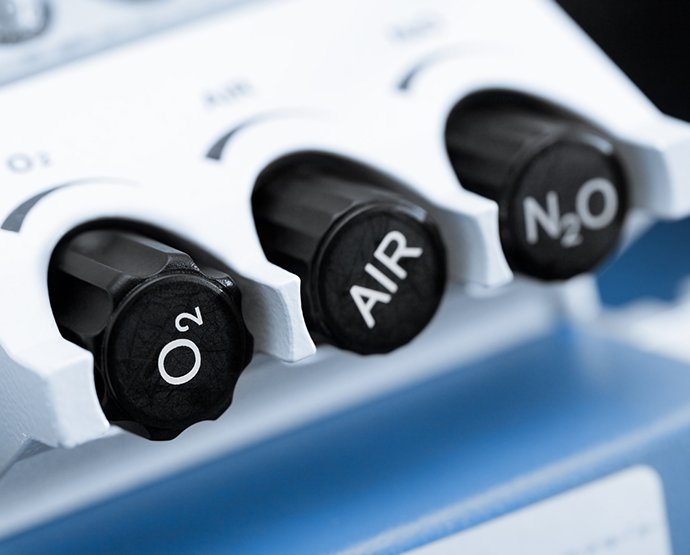 Knobs on machine for nitrous oxide sedation