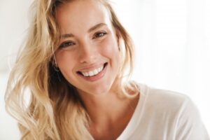 Woman smiling. 